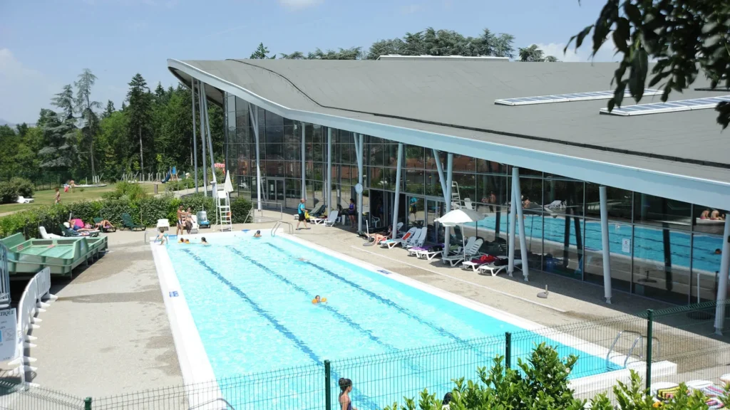 se-baigner-en-velay-piscine-1920x1080-f50_50 se baigner en velay piscine 1920x1080 f50 50